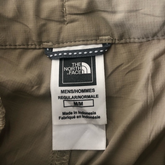 The North Face outdoorsy shorts - Picture 7 of 10
